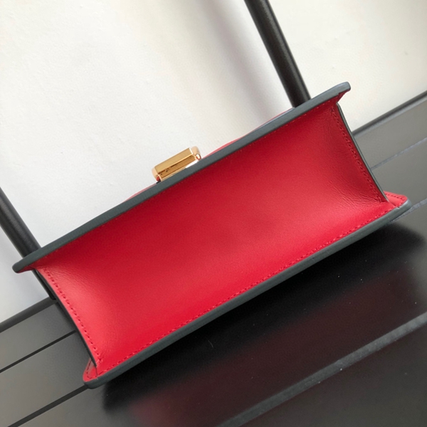 グッチバッグ内部構造